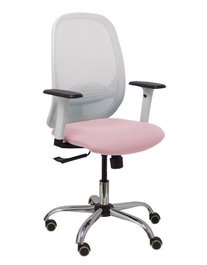 Silla de oficina Cilanco con mecanismo Sincro tapizada con Tela color Rosa y malla color Blanco. Equipada con lumbar 1D, Brazos 1D y Ruedas de parqué