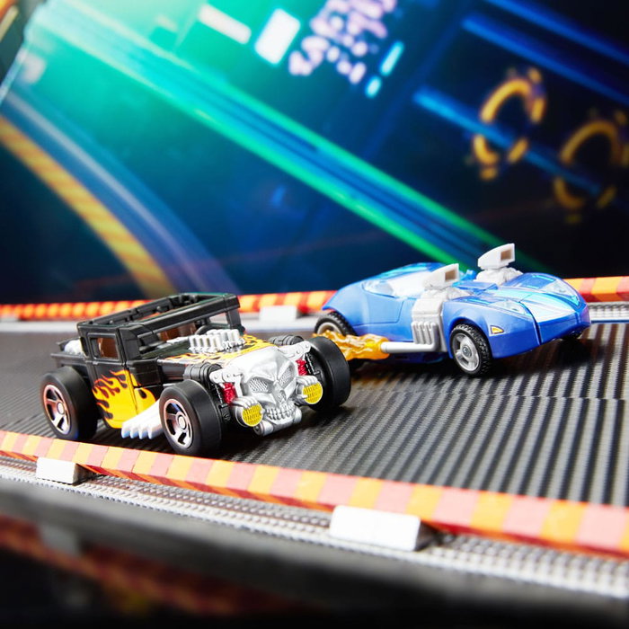 Hasbro Hot Wheels x Transformers Bone Shaker Figura Convertible 12,5 cm