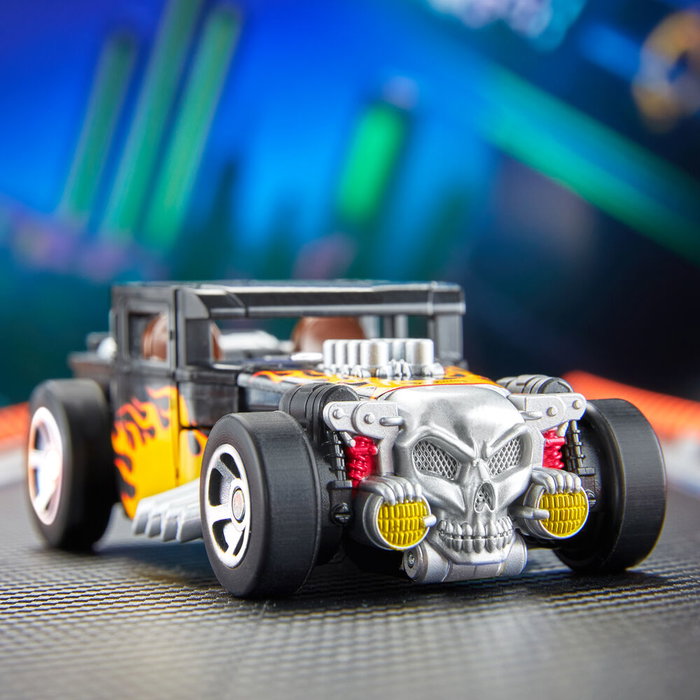 Hasbro Hot Wheels x Transformers Bone Shaker Figura Convertible 12,5 cm