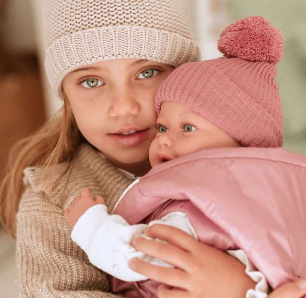 Muñecas Arias Muñeca Elegance 45 cm Adi Rosa con Mochila - Muñeco de Peso para Niñas 3 Años en Español