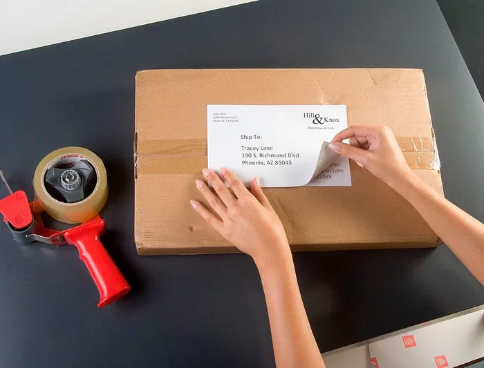 Avery Etiqueta Adhesiva Cubriente Permanente para Impresora Laser Blanca 63,5 x 38,1 mm Caja 525 Unidades Avery Etiqueta Adhesiva Cubriente Permanente para Impresora Laser Blanca 63,5 x 38,1 mm Caja 525 Unidades