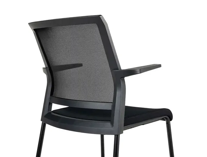 Rocada Silla Confidente Brazos Fijos Estructura Metálica Asiento Tela Ignífuga Respaldo Malla Negro