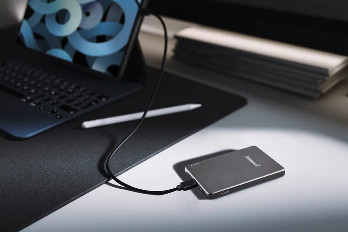 Intenso MW5000 Batería Externa Power Bank 5000 mAh Magsafe, Carga Inalámbrica 15W, USB-C PD 20W, Carga Rápida PPS, Delgada Compacta, Color Gris