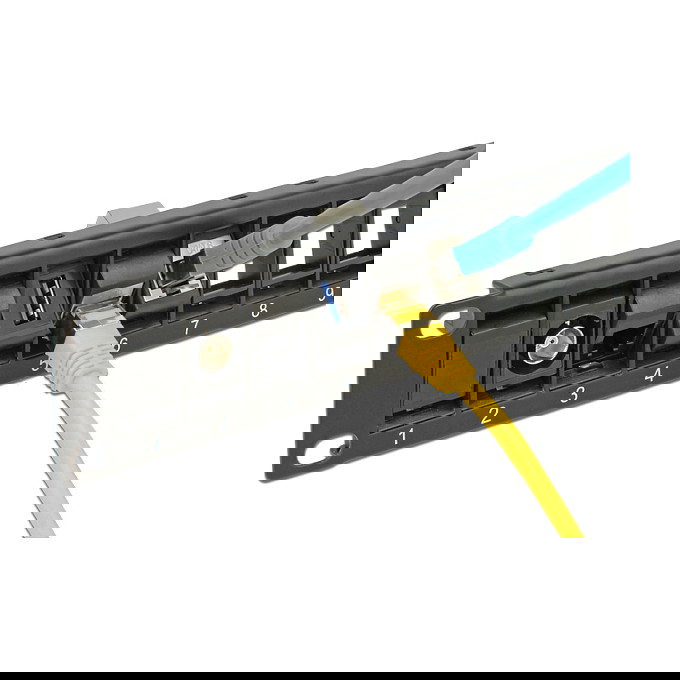 DeLOCK 43340 Patch Panel Keystone 19" 24 Puertos Giratorio Negro - Montaje en Bastidor para Rack, Metal y Plástico DeLOCK 43340 Patch Panel Keystone 19" 24 Puertos Giratorio Negro - Montaje en Bastidor para Rack, Metal y Plástico