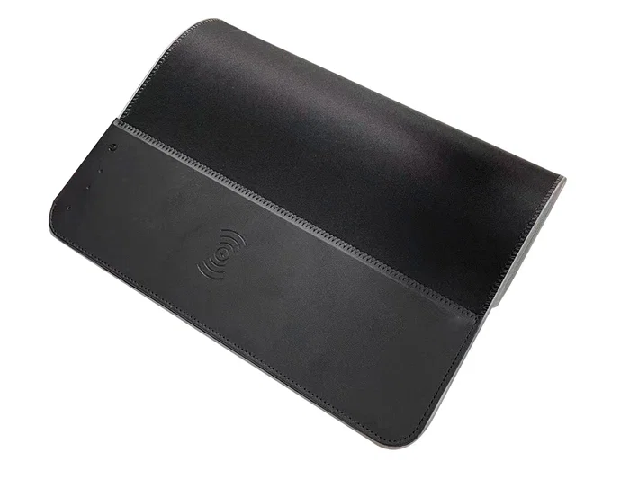 Q-connect Alfombrilla Gaming XXL con Cargador Inalámbrico e Iluminación RGB, 800x300x4 mm, Color Negro