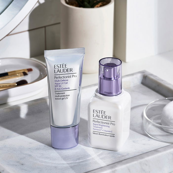 Estée Lauder PERFECTIONIST Emulsión en Gel Multi-Defense Aqua UV Gel con 8 Antioxidantes SPF50, Tratamiento Facial Hidratante y Protector 30 ml