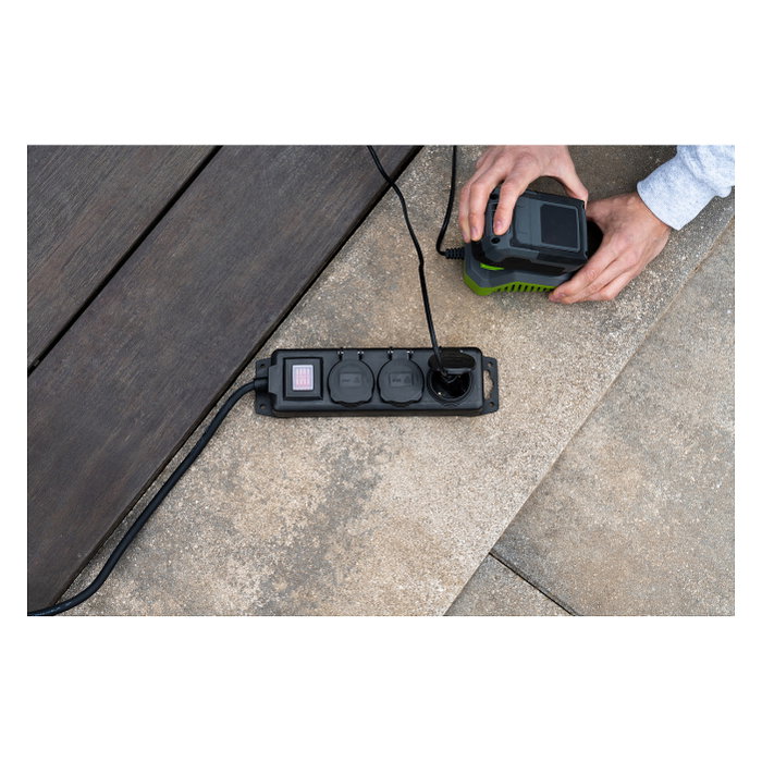 Brennenstuhl Distribuidor de potencia 3 salidas con cable de 2 m H07RN-F3G1.5, Negro