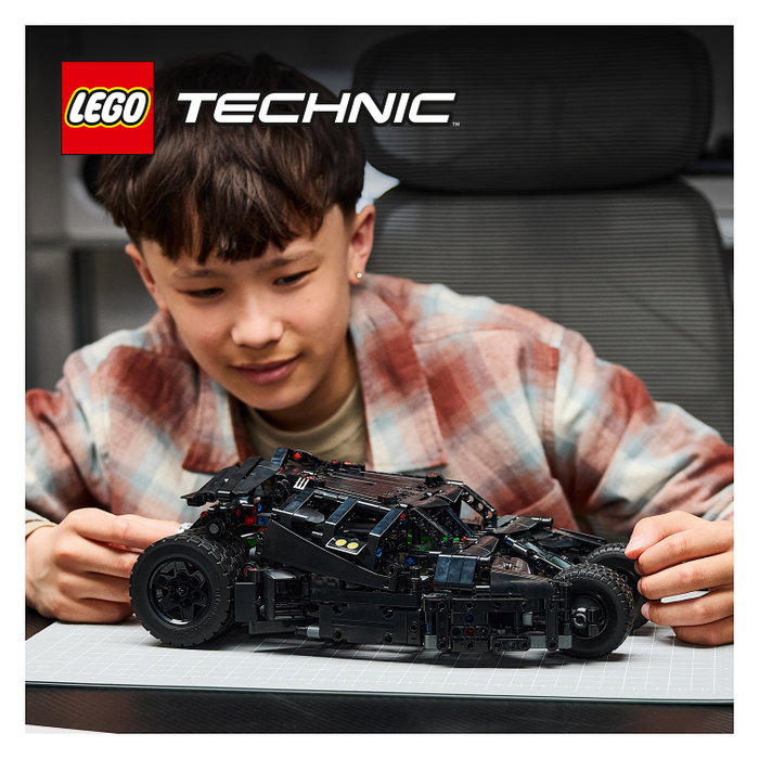 LEGO Technic Batmobile Tumbler 42239 LEGO Technic Batmobile Tumbler 42239
