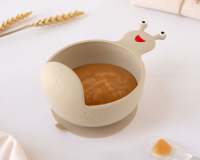 KioKids Cuenco de Silicona Caracol Beige Antideslizante con Ventosa para Bebé +6 Meses Apto Microondas y Lavavajillas KioKids Cuenco de Silicona Caracol Beige Antideslizante con Ventosa para Bebé +6 Meses Apto Microondas y Lavavajillas