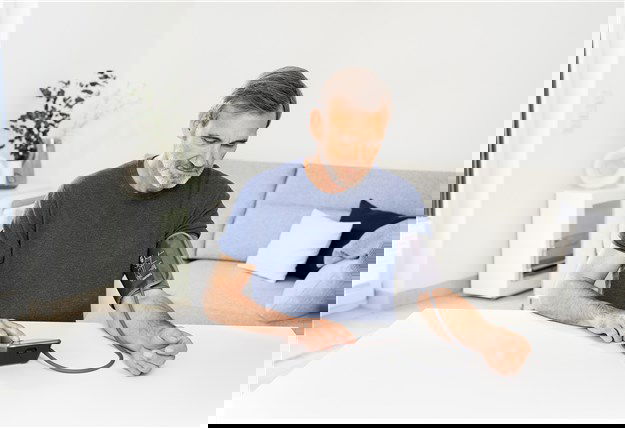 Beurer BM-64 Tensiometro de Brazo con Bluetooth y App Health Manager Pro