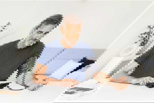 Beurer BM-64 Tensiometro de Brazo con Bluetooth y App Health Manager Pro