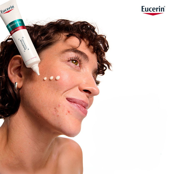 Eucerin DERMOPURE CLINICAL HYDRA REPAIR Crema Reparadora y Calmante 40 ml Eucerin DERMOPURE CLINICAL HYDRA REPAIR Crema Reparadora y Calmante 40 ml
