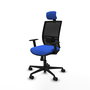 Silla de oficina Yunquera con mecanismo Sincro tapizada con Tela color Azul y malla color Negro. Equipada con lumbar 1D, Brazos 1D, Cabecero 1D y Ruedas 65mm nailon