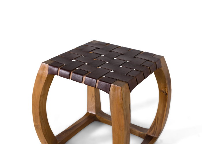 Giner y Colomer Taburete Artesanal en Madera Maciza de Mindi Asiento de Piel Oscura