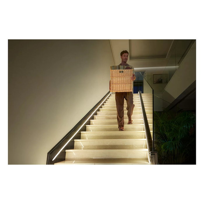 Philips Hue OmniGlow Tira de Luces Gradient, 5m, Bluetooth/Zigbee, Cambia de Color, 4500 lm, Compatible con Alexa, Google Assistant y Apple HomeKit