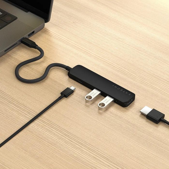 Satechi USB-C Slim Multi-Port Hub 4 en 1 Adapter, Schwarz, ST-P4SK