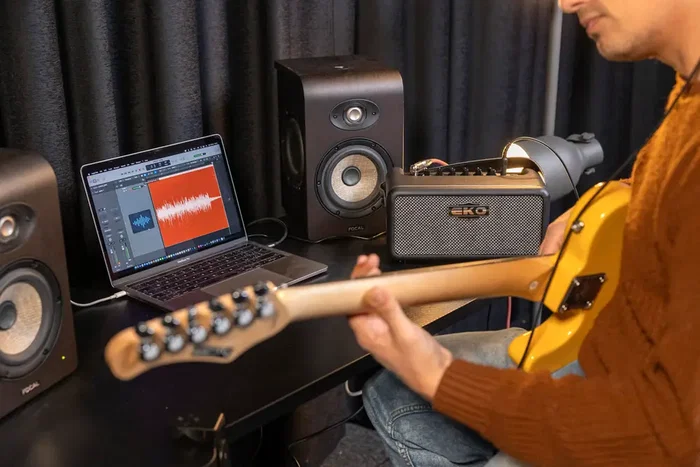 EKO BAIO Amplificador Guitarra Portátil 15W Bluetooth, USB-C Audio Interface, 8 Modelos FX, 2x3", 44Hz/24bit EKO BAIO Amplificador Guitarra Portátil 15W Bluetooth, USB-C Audio Interface, 8 Modelos FX, 2x3", 44Hz/24bit