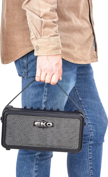 EKO BAIO Amplificador Guitarra Portátil 15W Bluetooth, USB-C Audio Interface, 8 Modelos FX, 2x3", 44Hz/24bit EKO BAIO Amplificador Guitarra Portátil 15W Bluetooth, USB-C Audio Interface, 8 Modelos FX, 2x3", 44Hz/24bit
