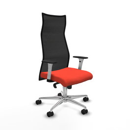 Sillón Albacete con mecanismo Sincro tapizada con Tela color Naranja oscuro y malla color Negro. Equipado con Base aluminio, Brazos 1D y Ruedas 65mm nailon