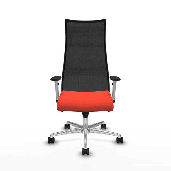 Sillón Albacete con mecanismo Sincro tapizada con Tela color Naranja oscuro y malla color Negro. Equipado con Base aluminio, Brazos 1D y Ruedas 65mm nailon