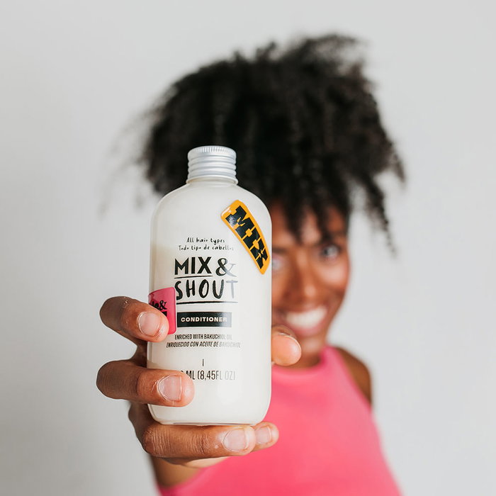 Mix & Shout Rutina Rizado Equilibrante Lote - Set de 4 Piezas con Champú y Acondicionador para Rizos, Hidrata y Controla el Frizz, Vegano