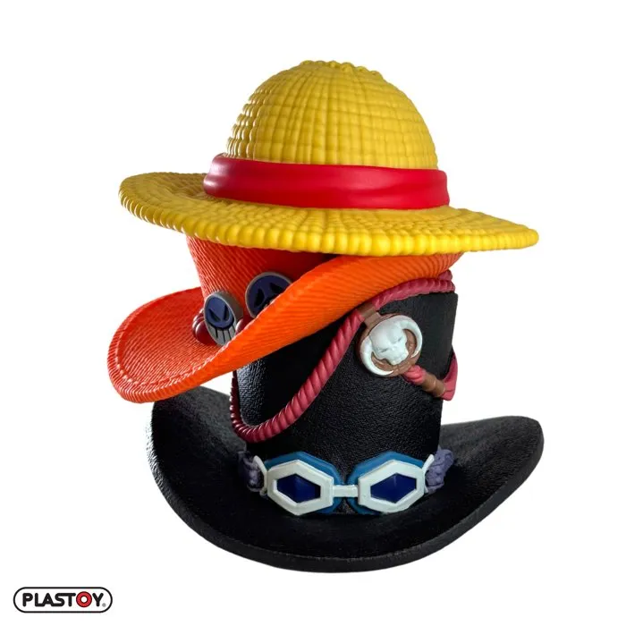 Plastoy Hucha One Piece Stack of Hats Luffy Ace Sabo