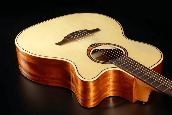 LAG Guitarra Acústica Auditorium Cutaway A/E Tramontane 88 Lag Tapa Abeto Engelmann Macizo Electrónica Stage LAG