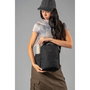 Pacsafe V Tour Crossbody negro
