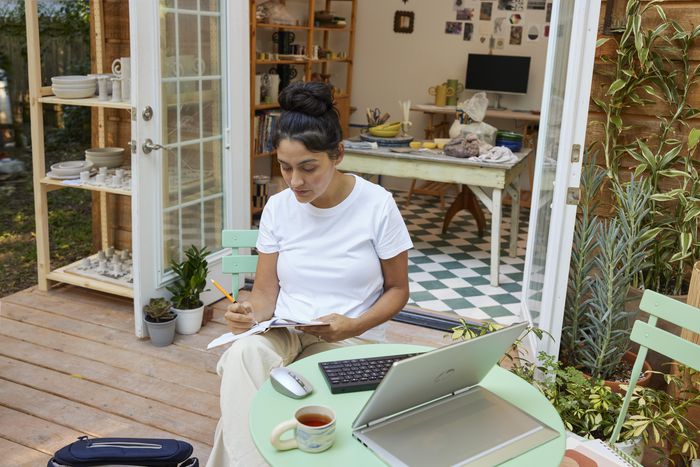 HP Teclado Compacto Inalámbrico Multi-Dispositivo Blanco para Escritorio, Portátil, Tablet o Teléfono