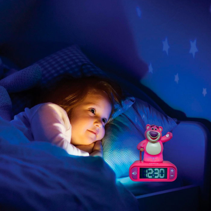 Lexibook Reloj Despertador Toy Story con Luz Nocturna y Sonidos - Lotso - Modelo RL800TS1 - Para Niños +3 Años