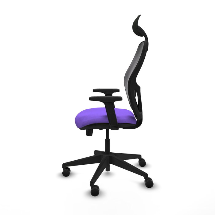 Silla de oficina Alocén con mecanismo Sincro tapizada con Tela color Lila y malla color Negro. Equipada con lumbar 1D, Brazos 2D, Cabecero Fijo y Ruedas 65mm nailon