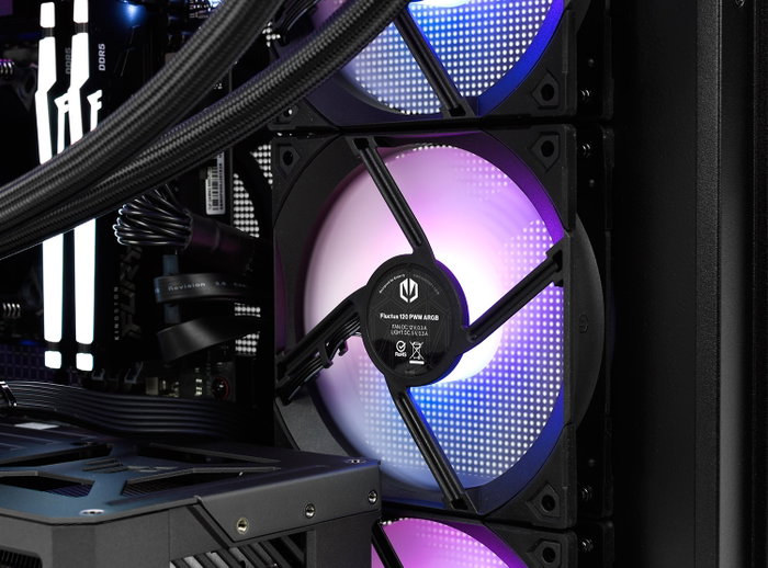 Komputronik Ultimate R770 [M13] PC Sobremesa Ryzen 7 7800X3D, 64GB RAM, RTX 5070, SSD 2TB, sin SO