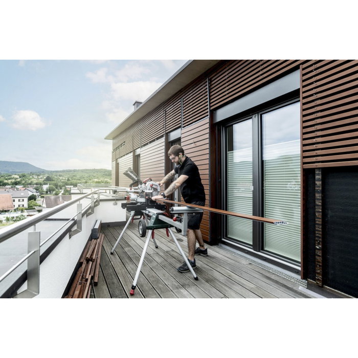Metabo KGS 18 LTX BL 216 Sierra de inglete inalámbrica con función de tracción, 2x 5,2 Ah Metabo KGS 18 LTX BL 216 Sierra de inglete inalámbrica con función de tracción, 2x 5,2 Ah