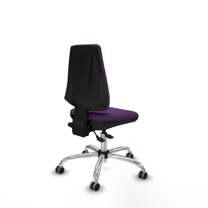 Silla de oficina Elche con mecanismo Asincro tapizada con Tela color Morado. Equipada con Base cromada, Sin brazos y Ruedas 65 mm parqué