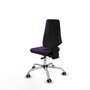 Silla de oficina Elche con mecanismo Asincro tapizada con Tela color Morado. Equipada con Base cromada, Sin brazos y Ruedas 65 mm parqué