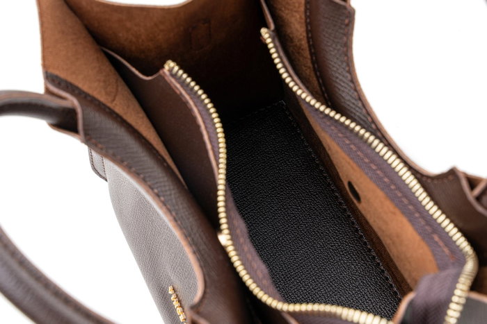 Vince Camuto Bolso Perugia - Brown, Cuero de Polivinilo, Color Marrón