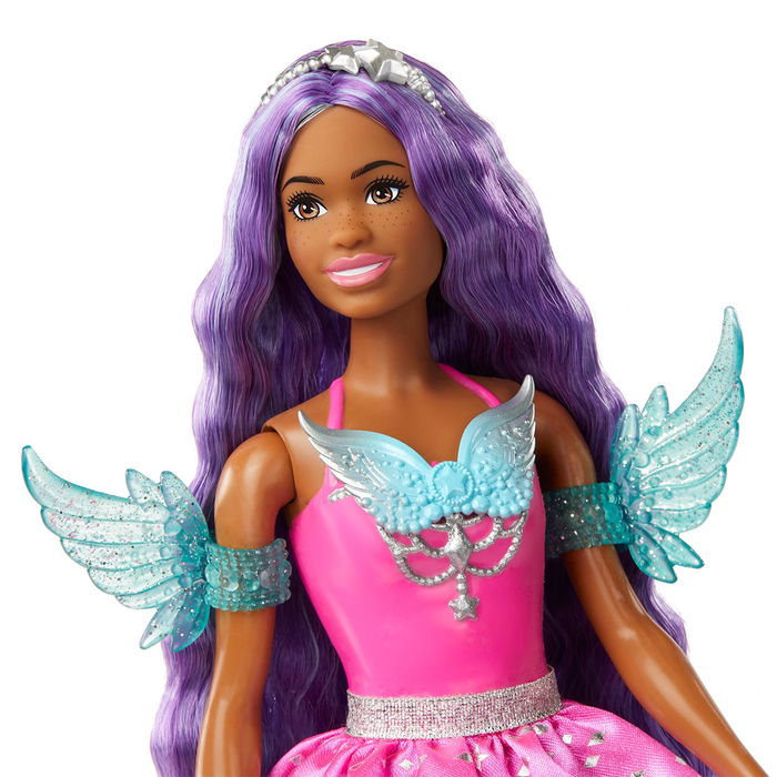 Barbie Brooklyn Roberts Un Toque De Magia Mattel Jcw49 - Muñeca con Vestido de Capas, Alas y Melena Violeta de 17.8 cm, Incluye Peine y Accesorios