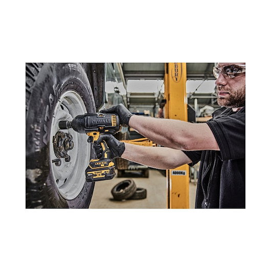DeWalt DCF900P2G-QW Llave de Impacto Inalámbrica 1/2 pulg. (2x 5.0 Ah XR Battery + Cargador)