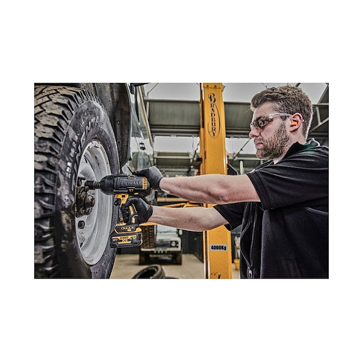 DeWalt DCF900P2G-QW Llave de Impacto Inalámbrica 1/2 pulg. (2x 5.0 Ah XR Battery + Cargador)