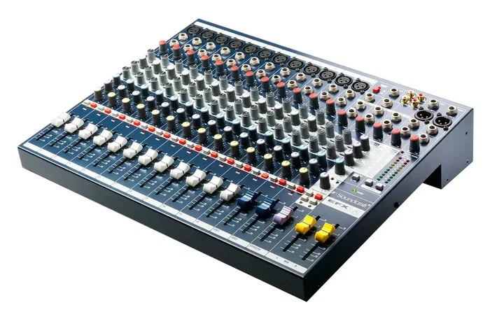 Soundcraft Efx12 Mesa de Mezclas Compacta con Procesador de Efectos Lexicon de 24 bits y 32 Ajustes, 8+2 Canales Soundcraft Efx12 Mesa de Mezclas Compacta con Procesador de Efectos Lexicon de 24 bits y 32 Ajustes, 8+2 Canales