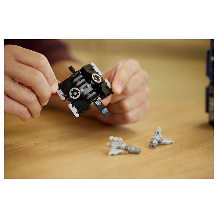 LEGO Icons Transformers: Soundwave 10358
