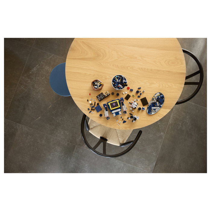 LEGO Icons Transformers: Soundwave 10358