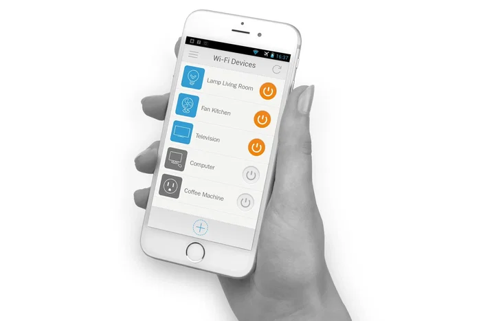 Ednet .living Smart Plug - Enchufe Inteligente Interior Blanco con WiFi, 16A, 230V, Compatible con iPhone/iPad