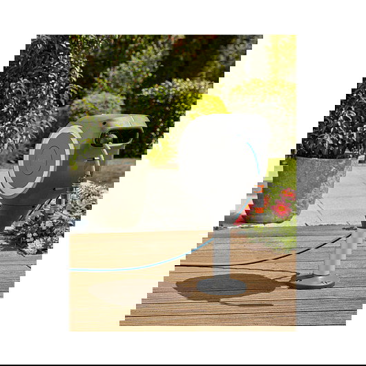 Gardena 18607-20 Caja Manguera Terrassen-Schlauchbox RollUp S (Blanco) 15 m Negro Manguera Flexible Resistente a Heladas Boquilla Incluida