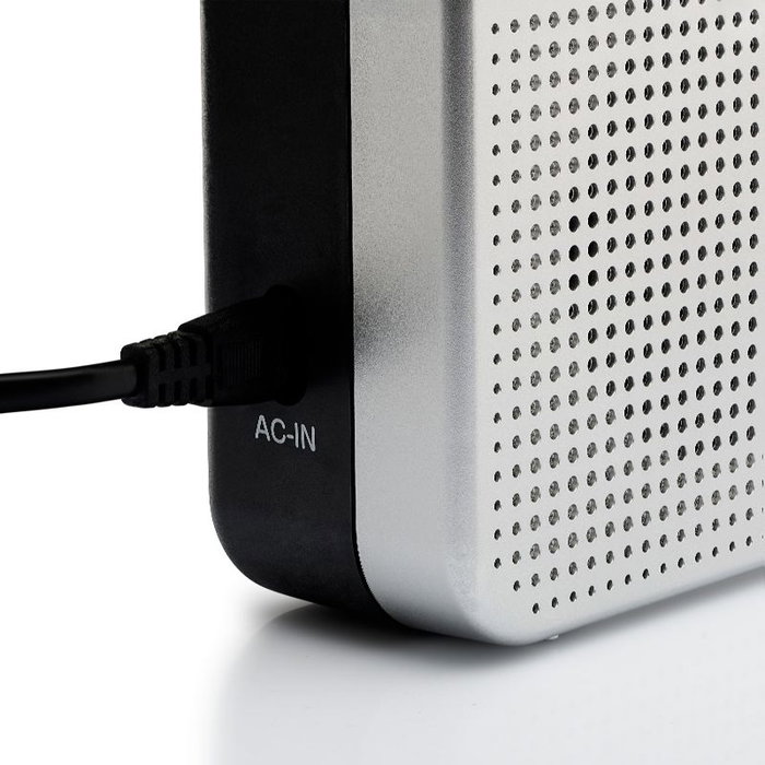 DAEWOO Radio Portátil AC/DC con Altavoz, Entrada Jack 3.5 mm y Asa de Transporte, Color Plata