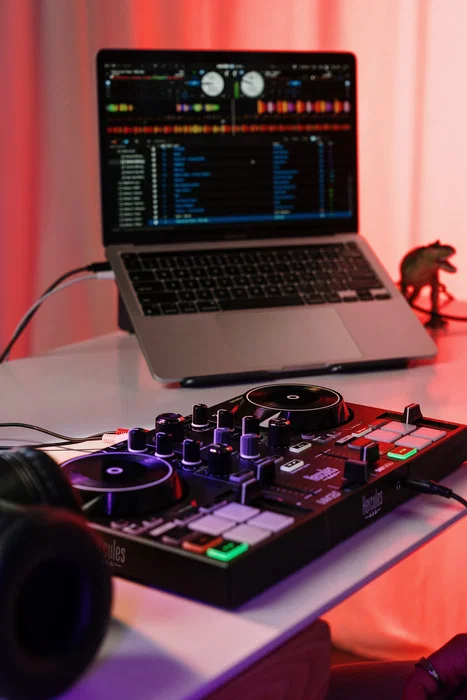 Hercules DJControl Inpulse 200 MK3 Negro