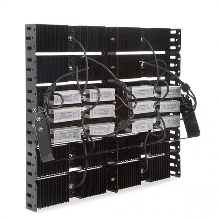 Proyector LED 600W 78.000Lm 6000ºK IP65 100.000H Proyector LED 600W 78.000Lm 6000ºK IP65 100.000H
