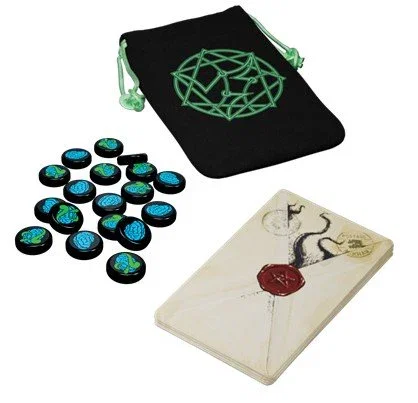 Asmodee Arkham Horror: Lovecraft Letter - Juego de Mesa de Cartas y Deducción para 2-6 Jugadores, Temática Cthulhu, +14 Años