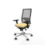 PIQUERAS Y CRESPO Silla de oficina Horna con mecanismo Sincro, brazos 3D y polipiel crema