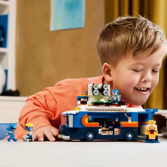 Lego Sonic the Hedgehog 77006 Camión de control del equipo Sonic - Juguete para niños de 8 años